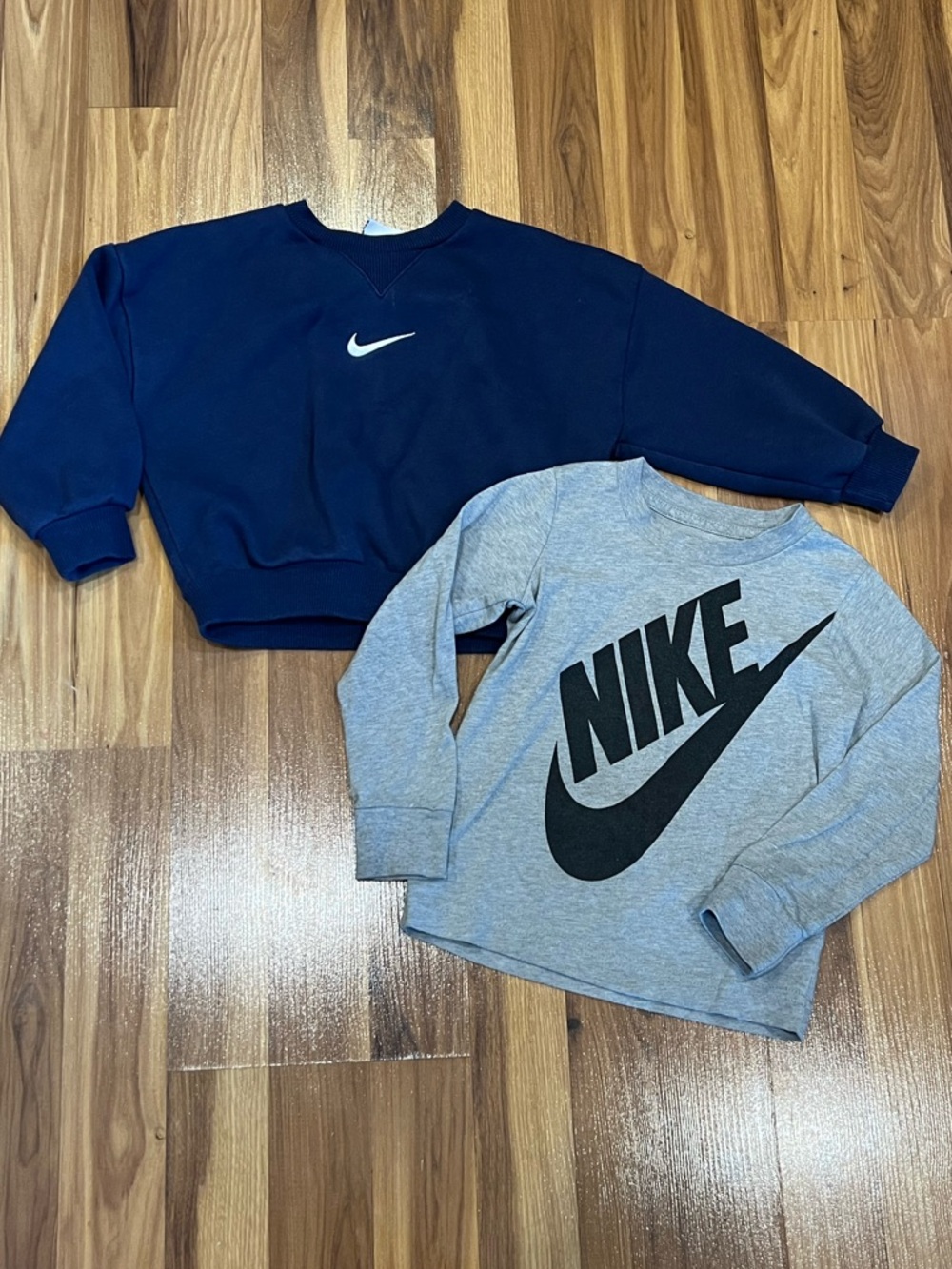 Nike Kids Navy Crewneck & Heather Gray shirt 2/3